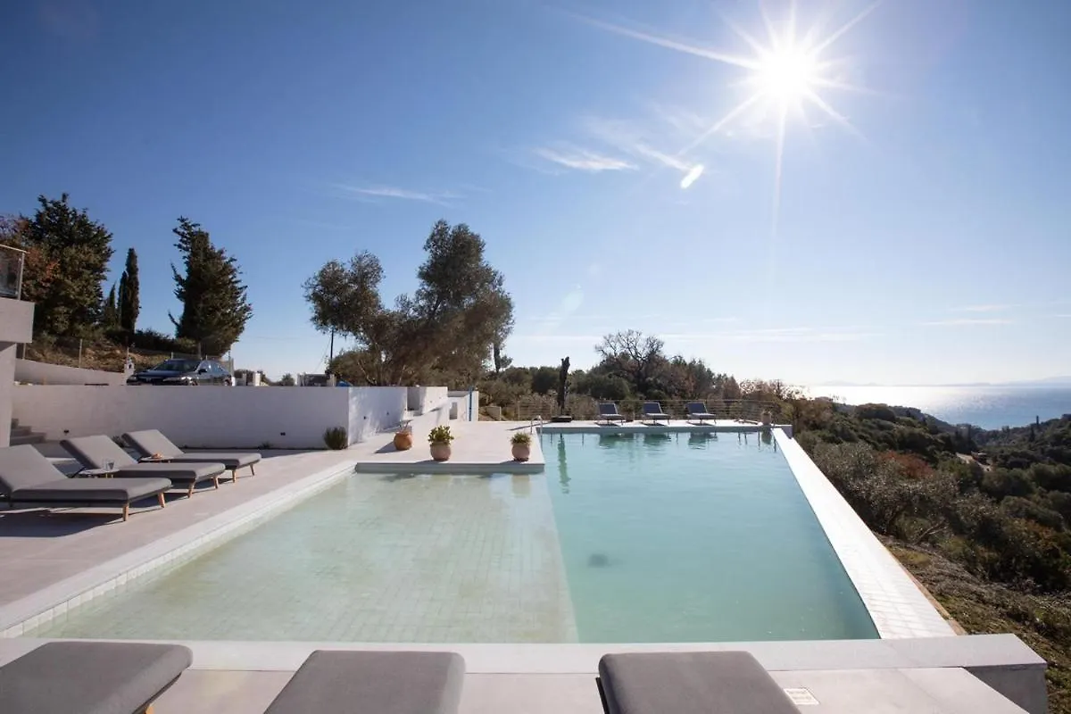 Ratzaklíon Exclusive Villa Petalouda יוון